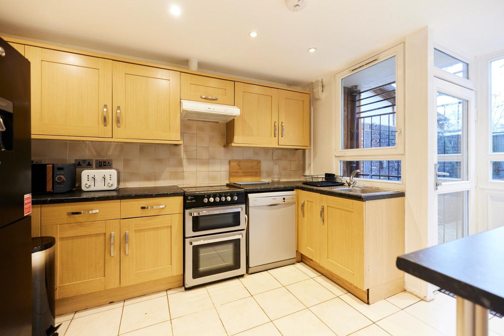 The Kennington Park Crib - Lovely 2Bdr Flat With Garden Λονδίνο Εξωτερικό φωτογραφία